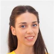 Laureata magistrale in interpretariato e traduzione con esperienza all'estero e insegnamento pluriennale nelle scuole pubbliche e paritarie